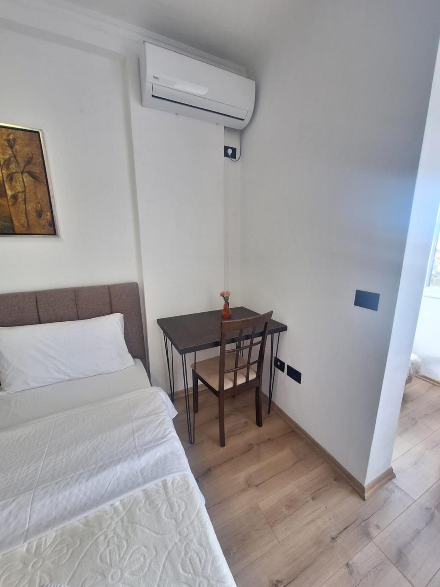 Albania Apartment Near Tirana City Center Double Or Twin Bed Exterior photo