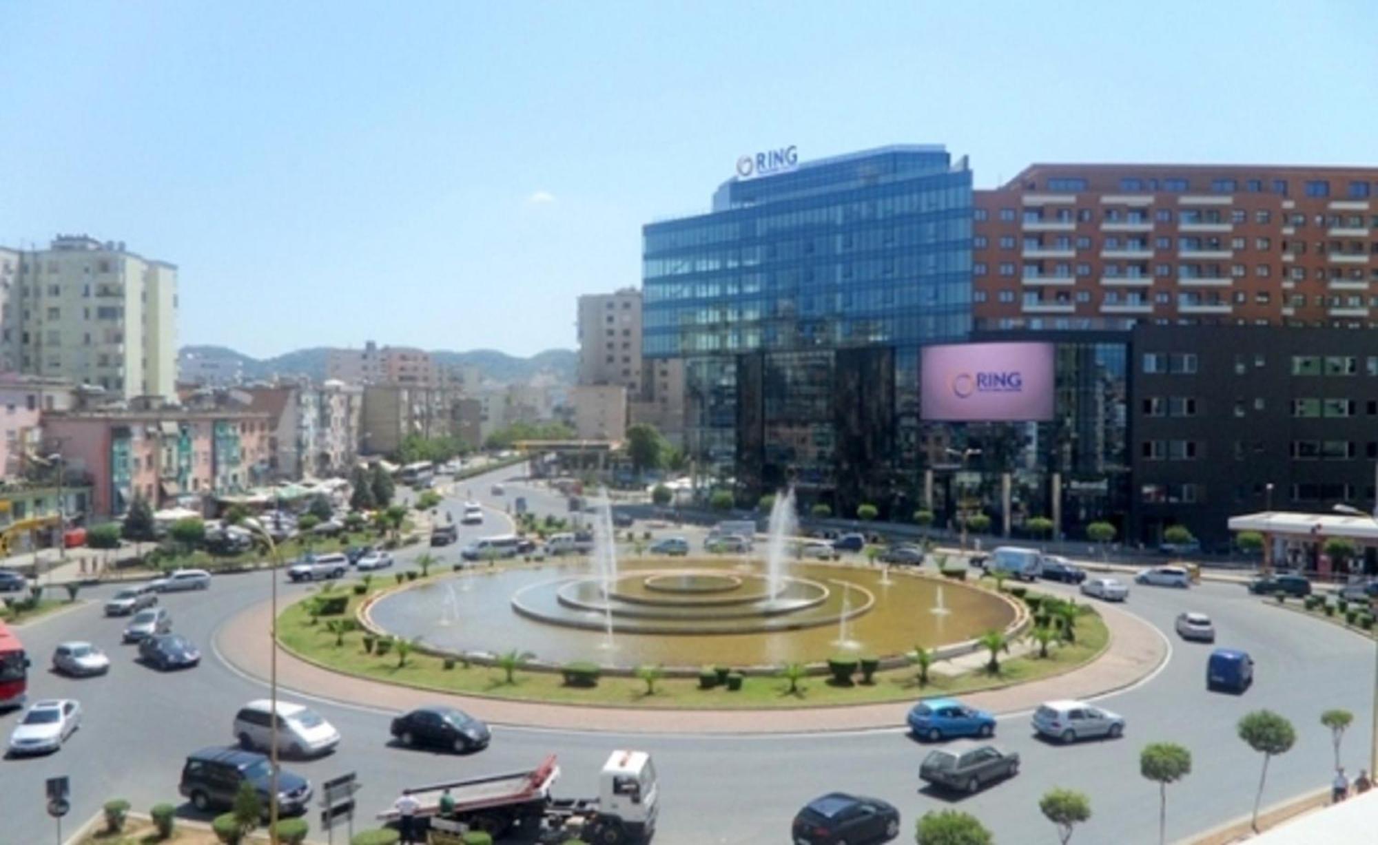 Albania Apartment Near Tirana City Center Double Or Twin Bed Exterior photo